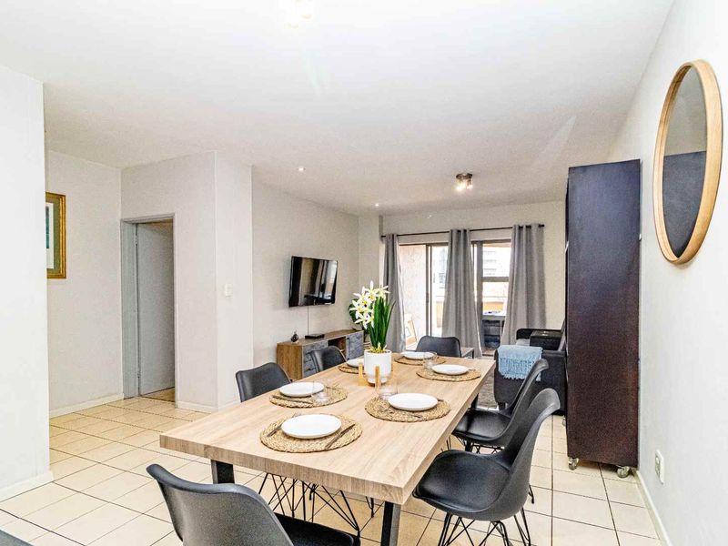Executive Living in the Heart of Sandton! - Photo 6