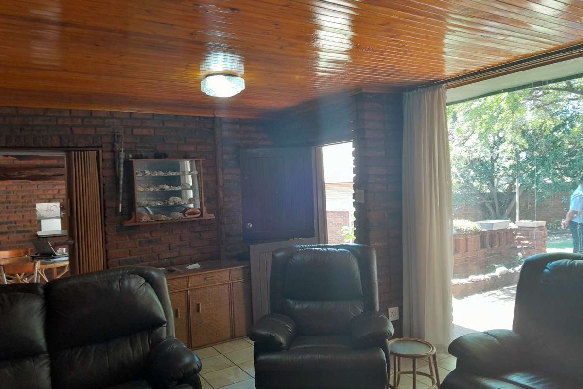 5 Bedroom Family Home in cul-de-suc - Photo 4