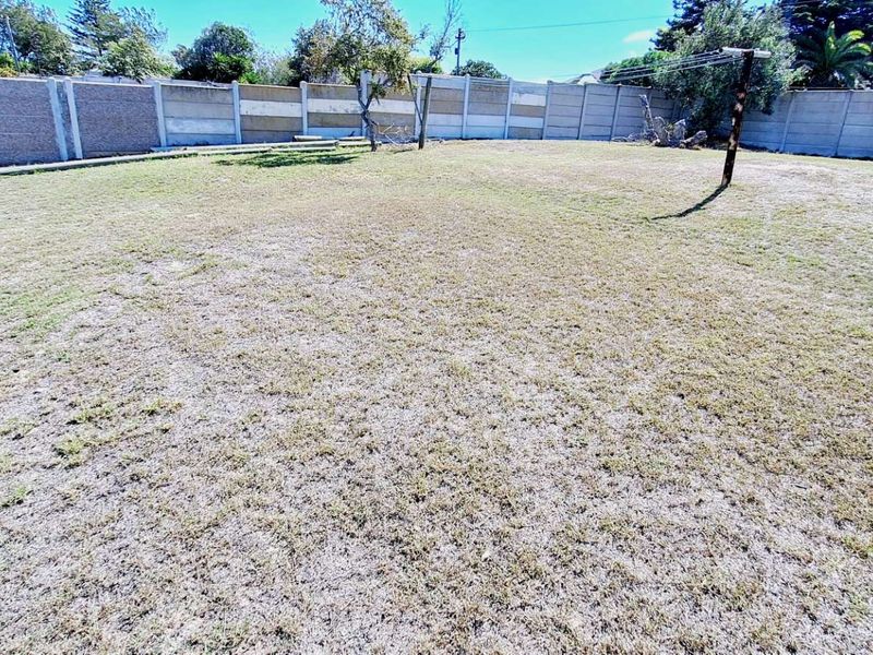 Location Location Location - Empty 868 sqm Stand For sale - Photo 8