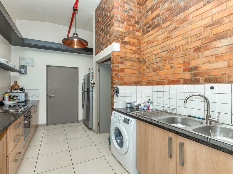 Spacious Furnished Studio With Amazing Views - Photo 10