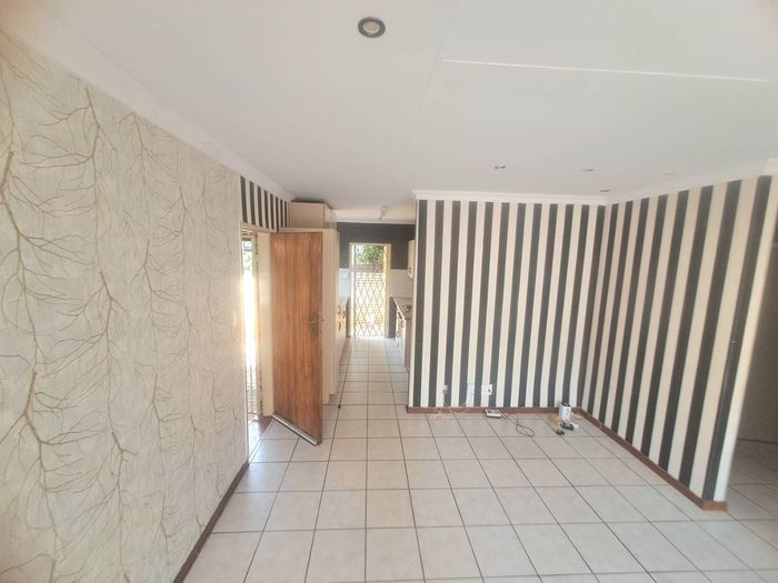 Property #2561950, Townhouse Rental Monthly in La Montagne