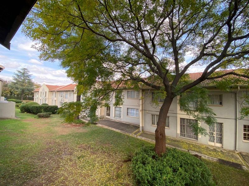 Modern 2 Bedroom Apartment Available for Rent - Photo 2
