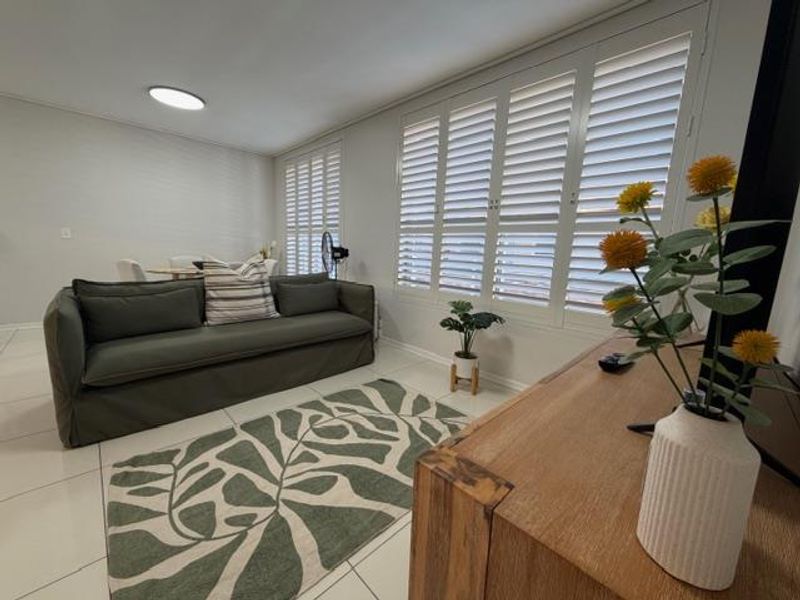 One Bedroom with Pool in Green Point - Photo 3