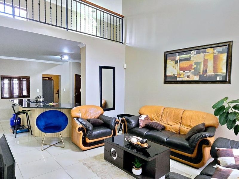 Beautiful 4 Bedroom Home in Sought-after Estate - Photo 2