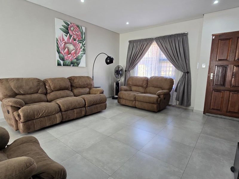 3 Bedroom Townhouse Cluster Home for Sale in New Redruth - Photo 4