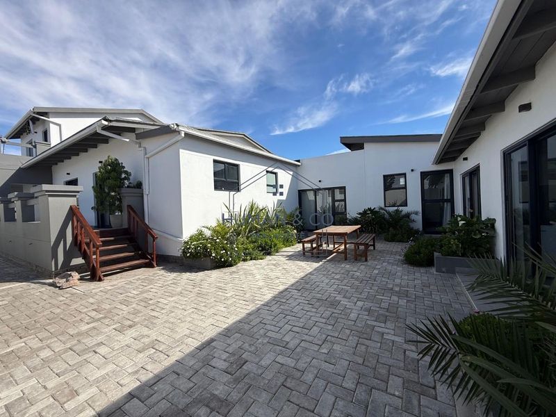 Guesthouse for Sale – Purpose-Built for Corporate Accommodation in Walvis Bay - Photo 4