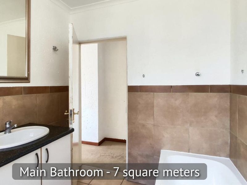 2 Bedroom 2 Bathroom unit in Meyersdal - Photo 8