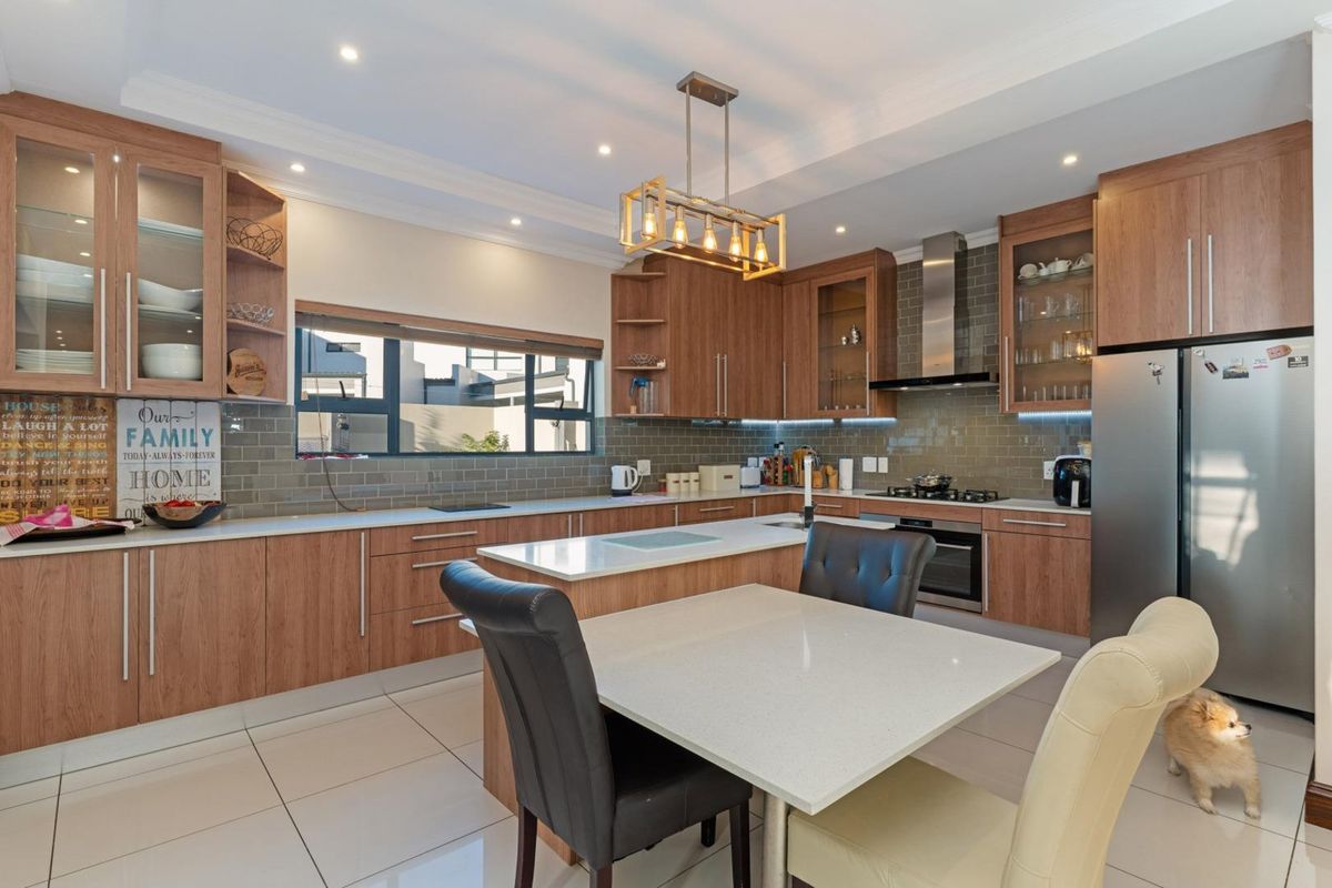 Elegant Family Living in the Heart of Sagewood - Photo 5