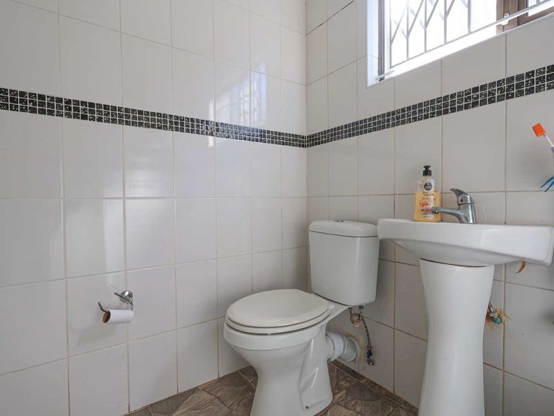 Tranquil 2-Bedroom Simplex in a Small, Peaceful Complex – Perfect for Nature Lovers - Photo 10