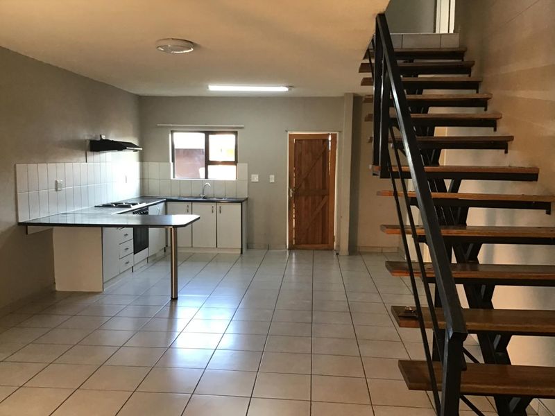 Rocky Crest, Adonai Court - Photo 2