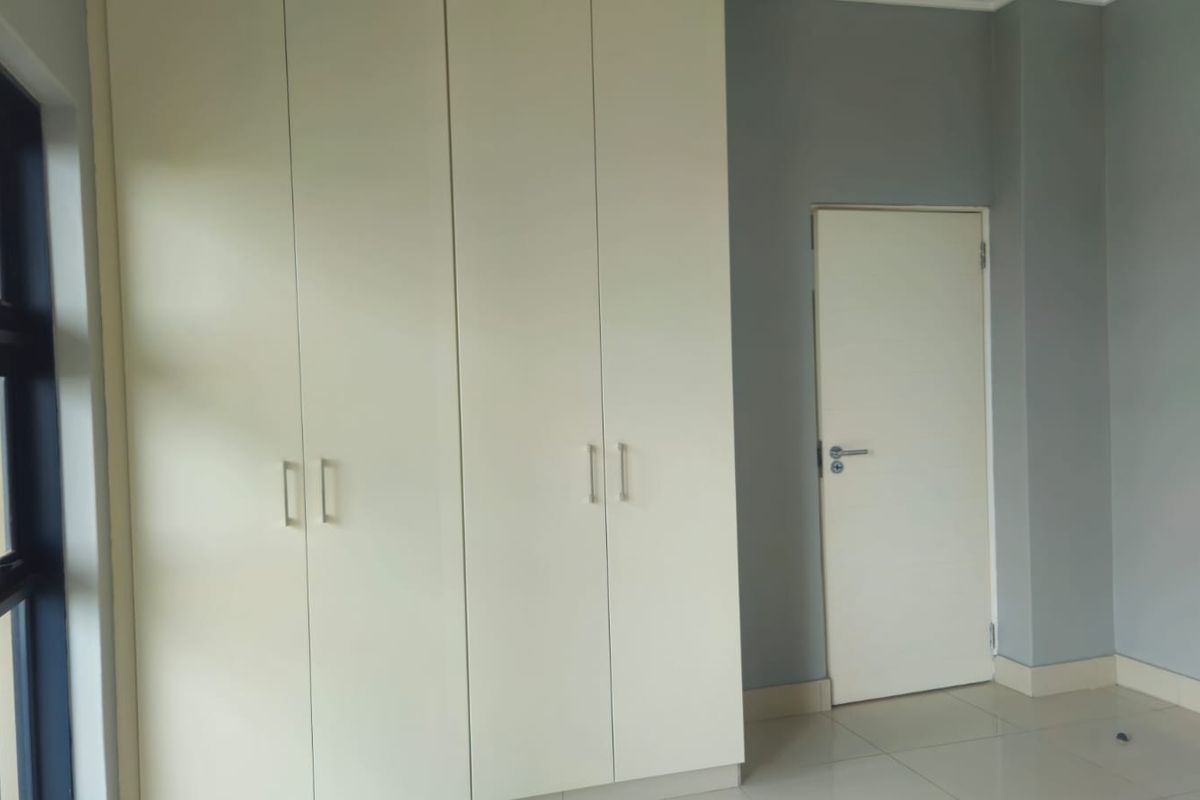 "Experience Luxury Living Near uMhlanga Beach" - Photo 5