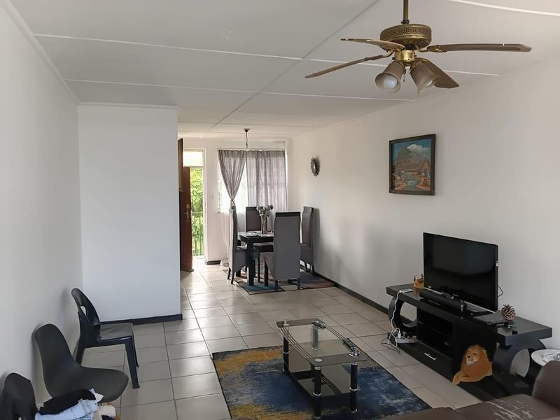 3 Bedroom Flat in Paarl Flats in Arcadia - Photo 9