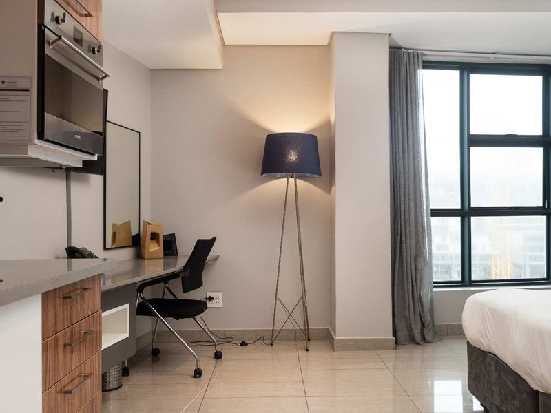 .5 BEDROOM/ 1 BATHROOM STUDIO APARTMENT FOR SALE at the Pearls of Umhlanga®️ - Photo 8