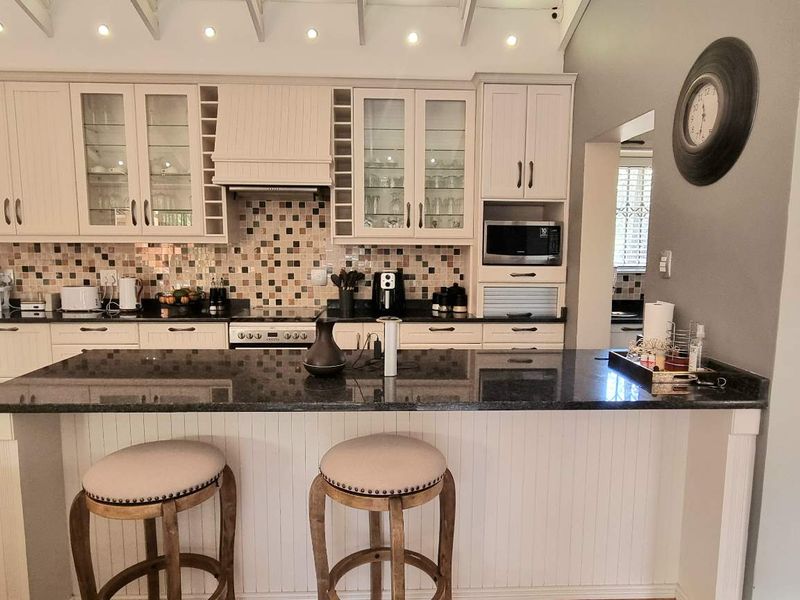 FIVE STAR HOME IN FIVE STAR STREET - Photo 5