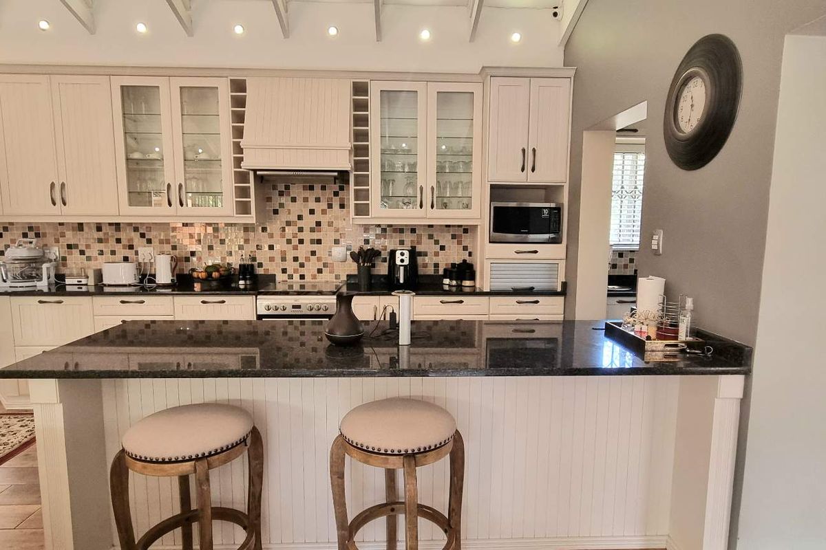 FIVE STAR HOME IN FIVE STAR STREET - Photo 5