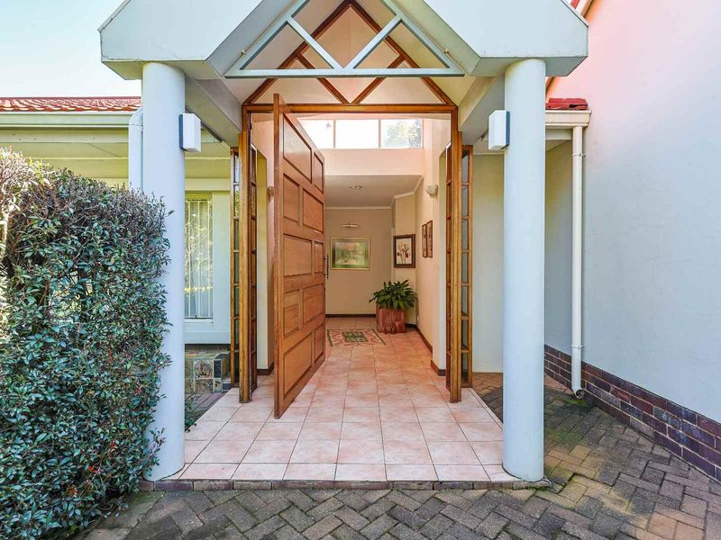 Menlo Park Beauty - Photo 2