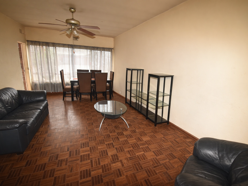 Charming 1-Bedroom Apartment in Prime Location - Photo 3