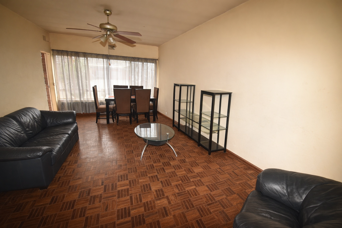 Charming 1-Bedroom Apartment in Prime Location - Photo 3