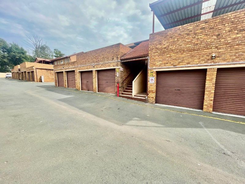 Spacious 3 Bedroom Cluster in Terenure - Photo 2