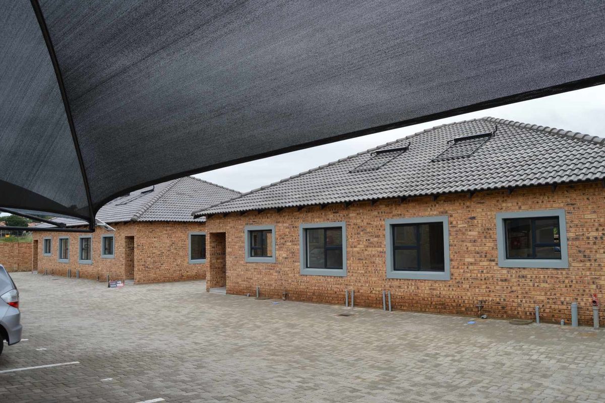 New Developed 2 Bedroom Townhouse For Sale in Brackendowns - Photo 3