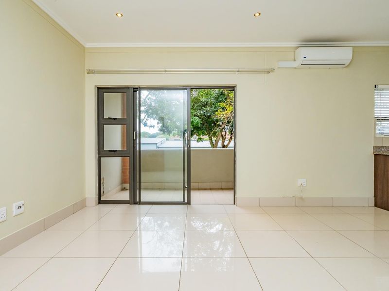 2 Bedroom Apartment for sale in Umhlanga Ridge - Photo 3