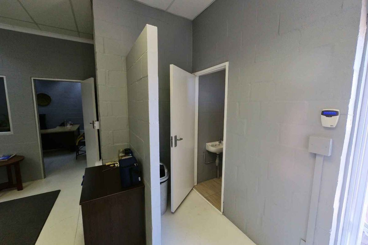 Secure Office Space To Let near Century City - Photo 4