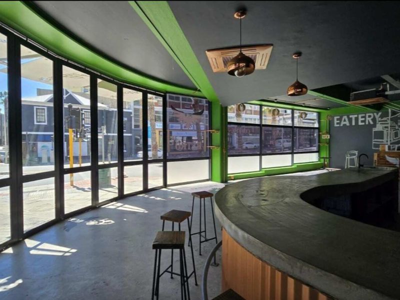 Prime corner 145m2 retail site to let - Photo 6