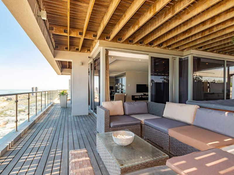 A rare opportunity to own one of Blouberg’s most exclusive penthouses. - Photo 3