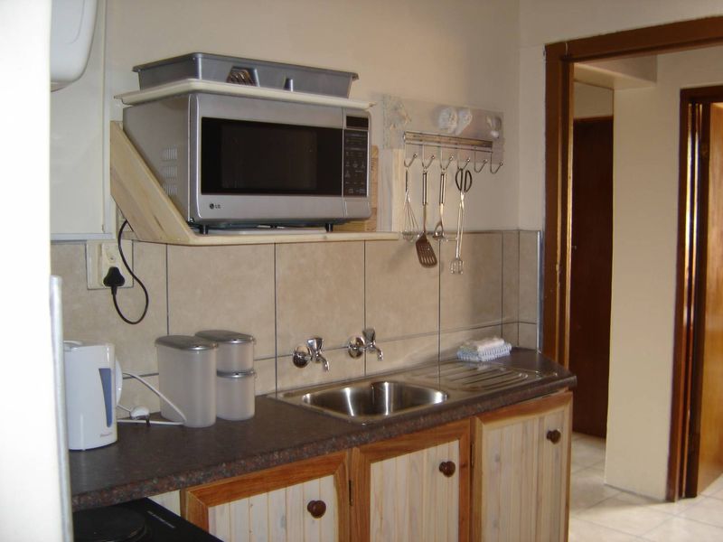 Hentiesbay - 8 bedroom House for Sale - Photo 8