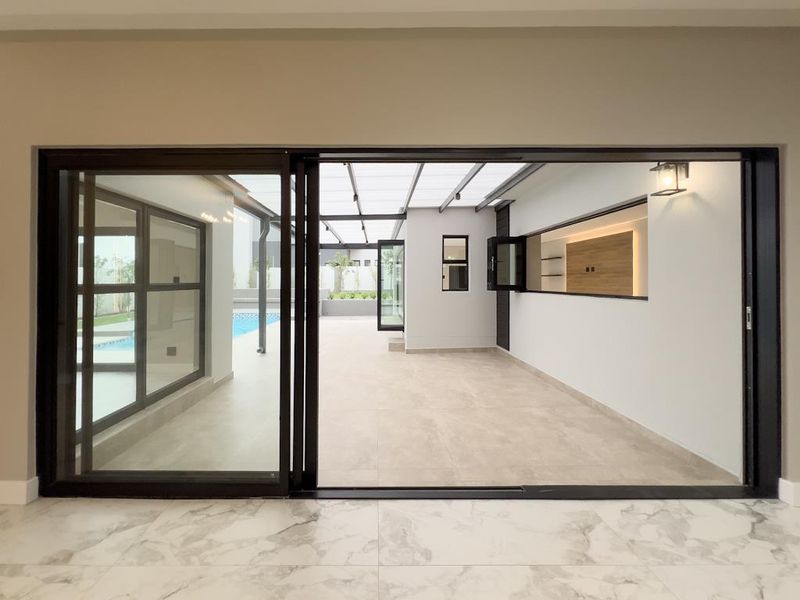 Cinema, Boma, Pool & Endless Luxury Living - Photo 10