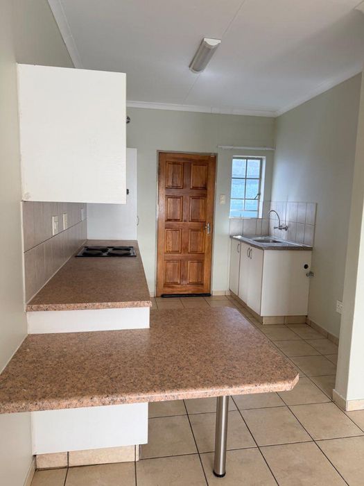 Property #2478599, Townhouse For Sale in Pioniers Park Ext 1