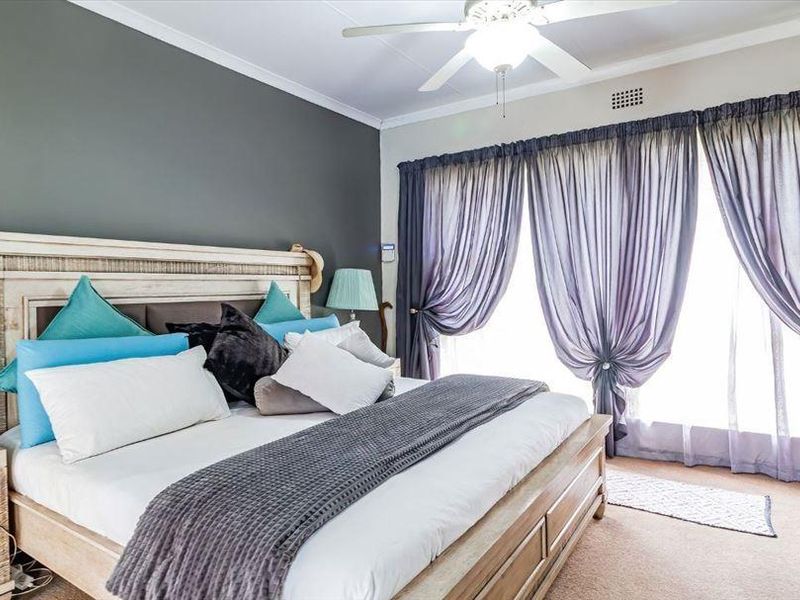 Entertainers Delight - Photo 10