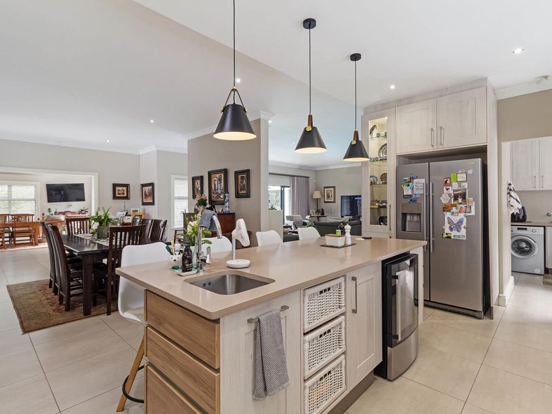 RARE FIND IN SAGEWOOD ESTATE - Photo 5