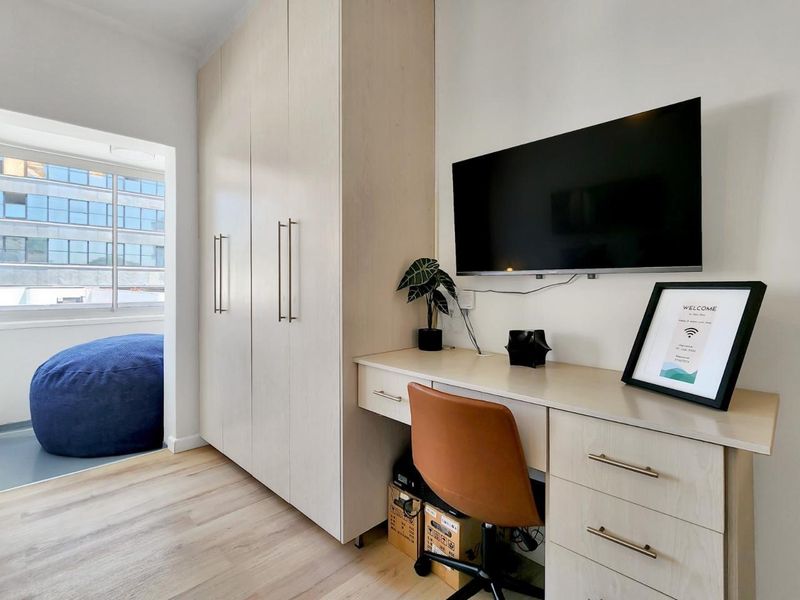 Turnkey Airbnb Investment | Furnished | Parking | Walk to Promenade | ±R200,000 Net Annual Income (C) - Photo 3