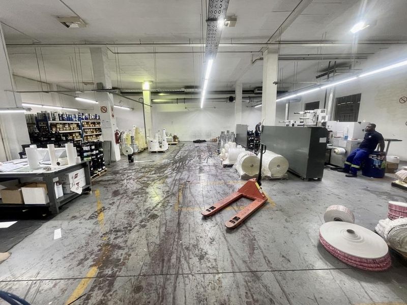 Hendra - Mini Factory / Warehouse To-Let | Red Hill - Photo 3