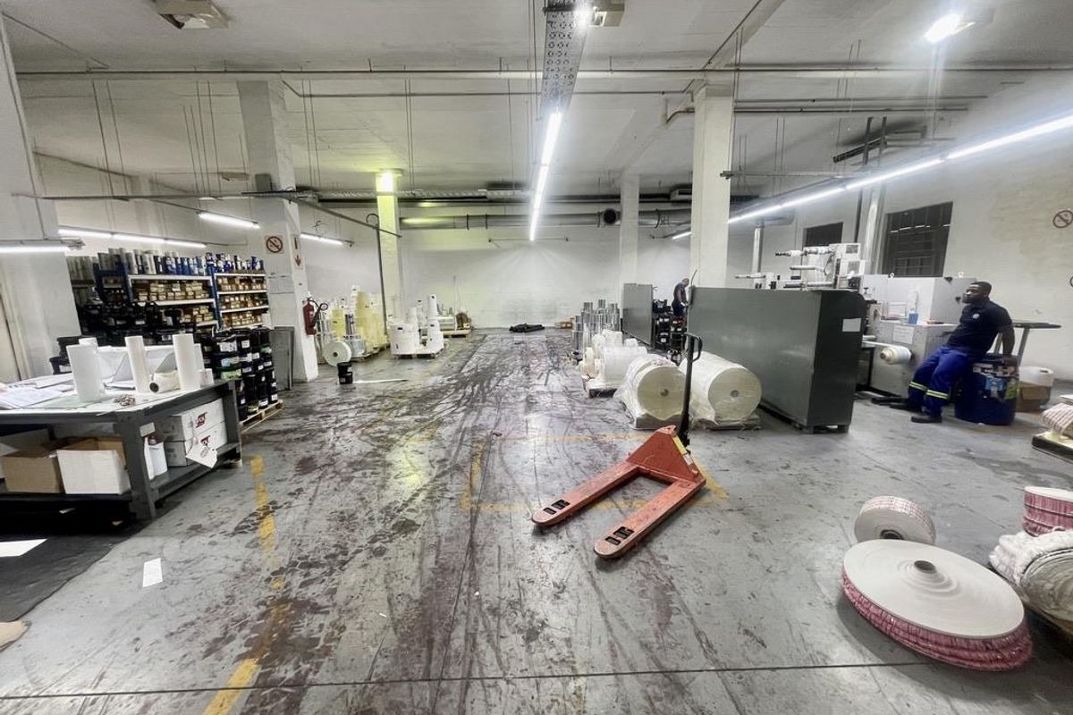 Hendra - Mini Factory / Warehouse To-Let | Red Hill - Photo 3