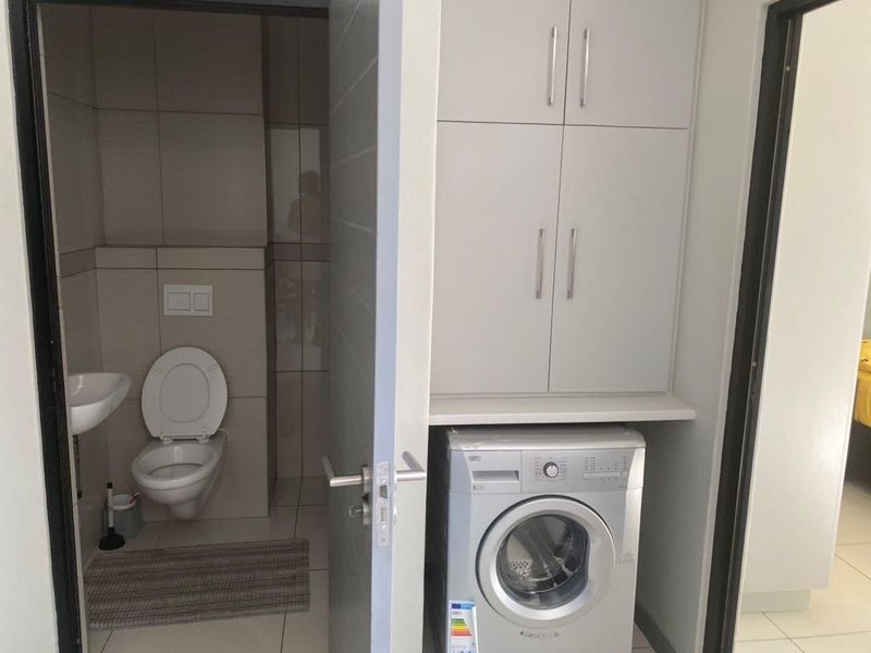 Merensky Tower, Central Windhoek - Photo 5