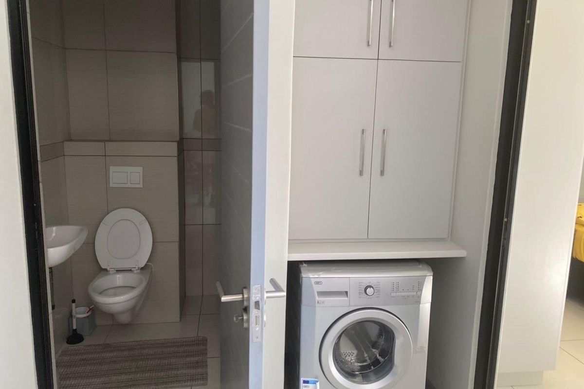 Merensky Tower, Central Windhoek - Photo 5