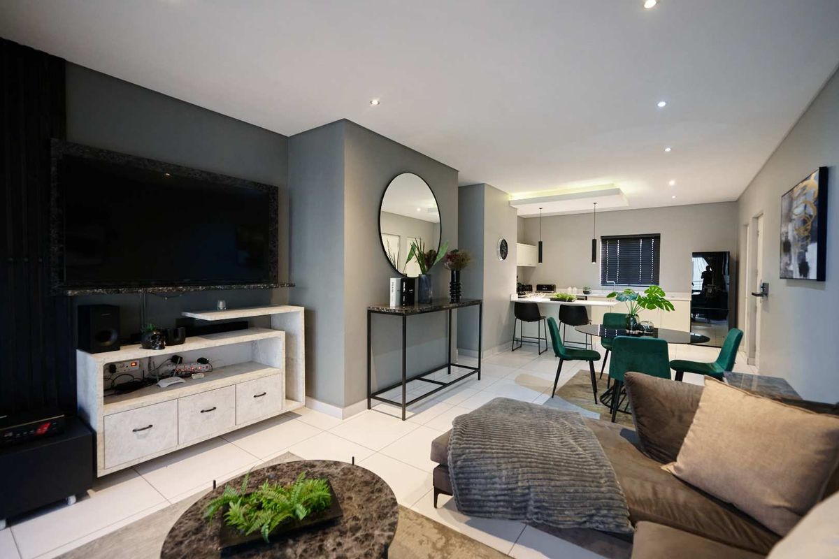 MODERN FULLY FURNISHED APARTMENT AWAITS YOU. - Photo 4