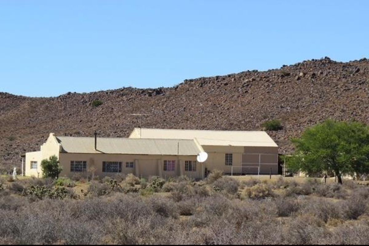 A Rare Karoo Legacy | 5 000 Hectares of Endless Opportunity - Photo 2