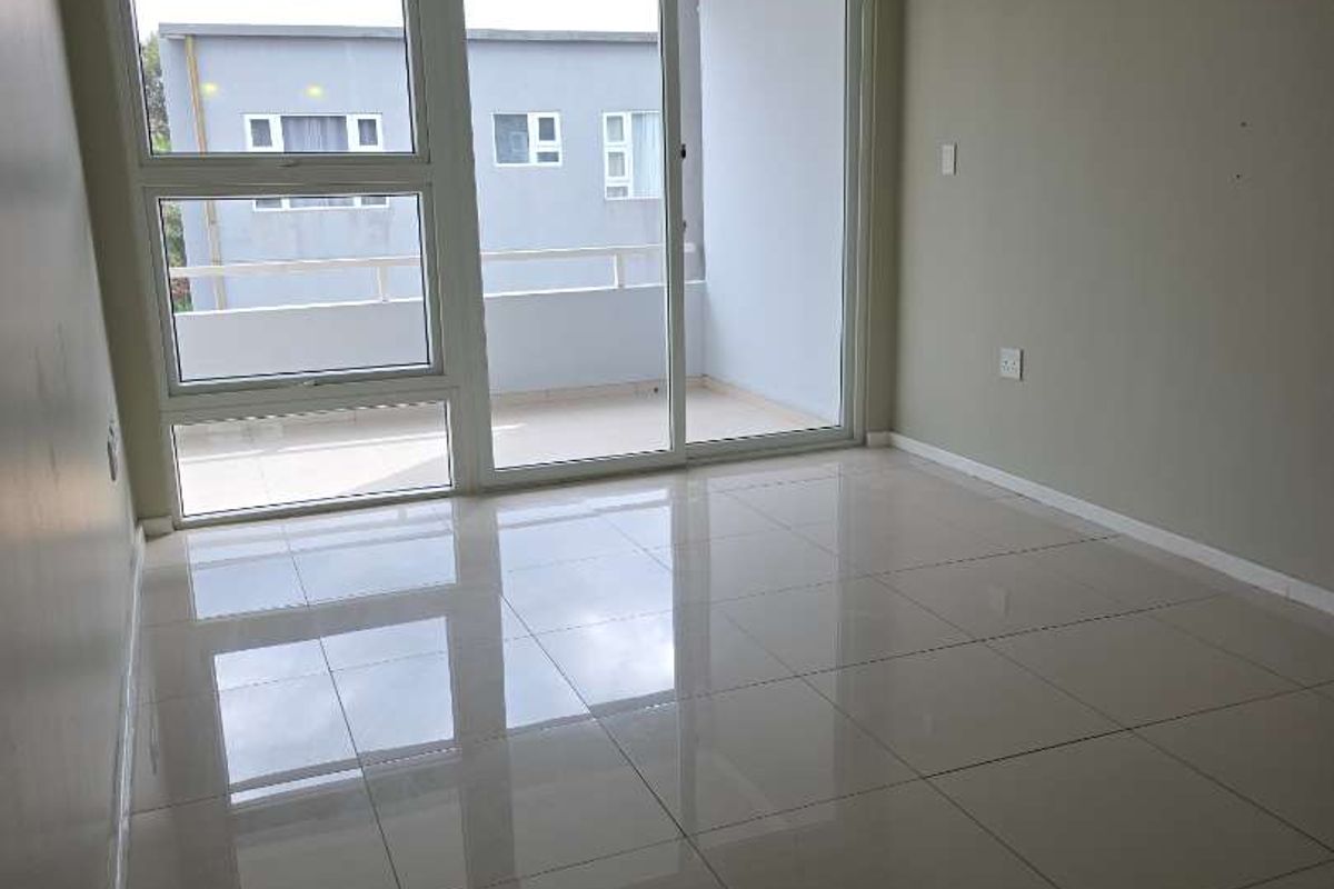 MAGNIFICENT ULTRA MODER 2 BED TOP FLOOR APARTMENT IN MORNINGSIDE MANOR - Photo 4
