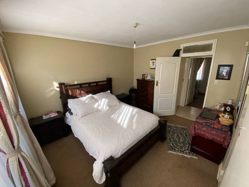 Cul-de-Sac Gem: 3 Bed Home + Flatlet - Photo 5