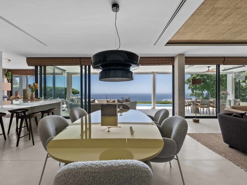 A Distinguished Coastal Residence With Elevated Architectural Presence - Photo 9
