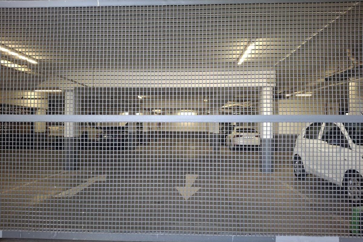 A MAGNIFICENT TWO BEDROOM FURNISHED GARDEN APARTMENT - Photo 5