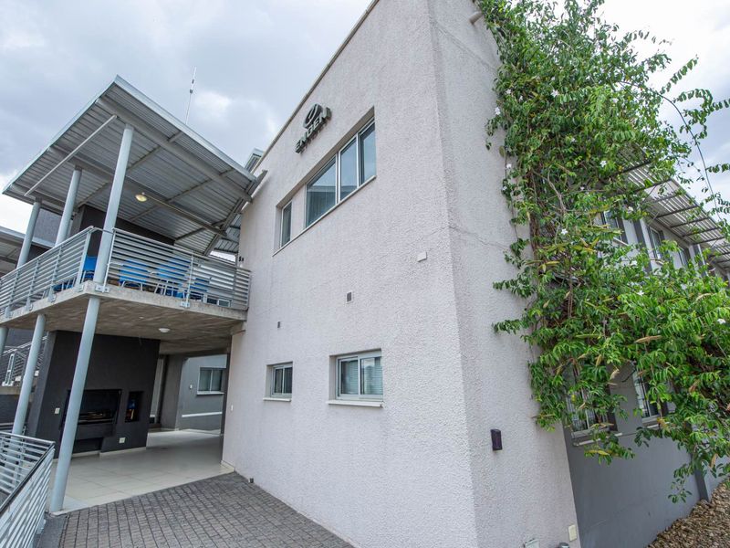 FOR SALE - Office space in CBD for Investors! - Photo 2