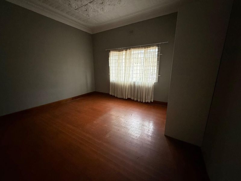 Newly Renovated 1-Bedroom Cottage - Photo 8