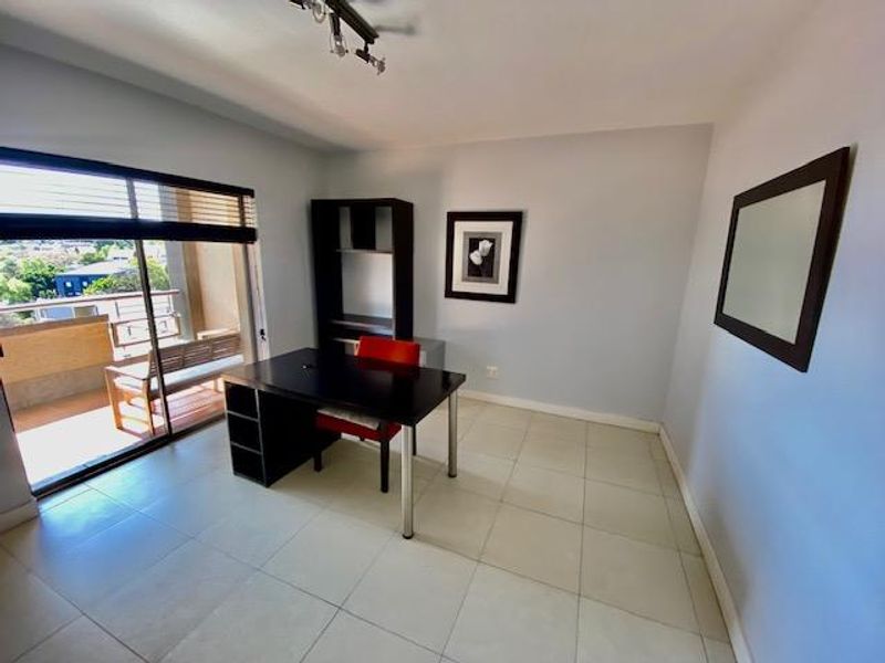 Luxury Fully Furnished 2bed Penthouse Apartment Morningside– FOR SALE - Photo 10
