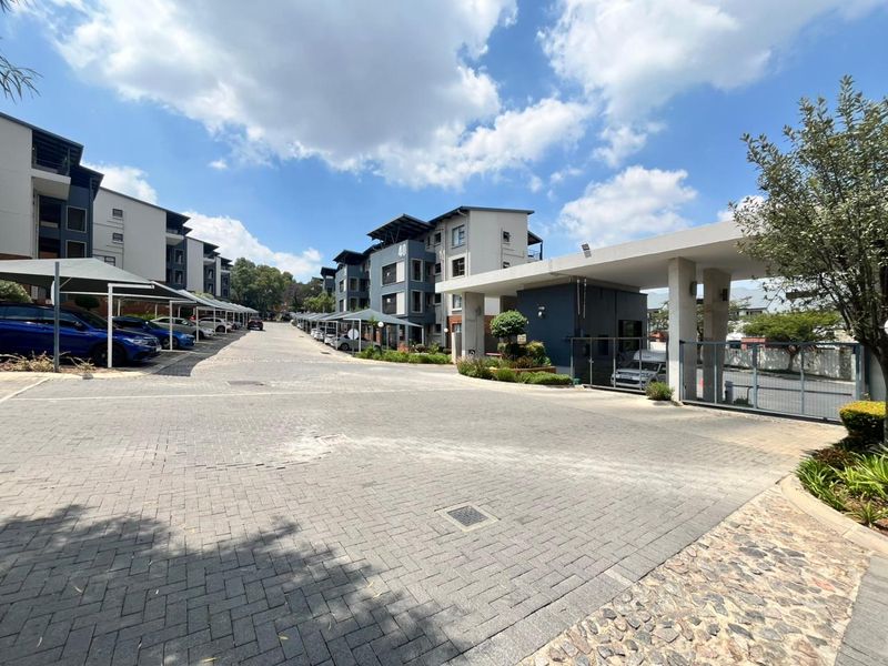 3 Bedroom Apartment For Sale!! - Photo 3