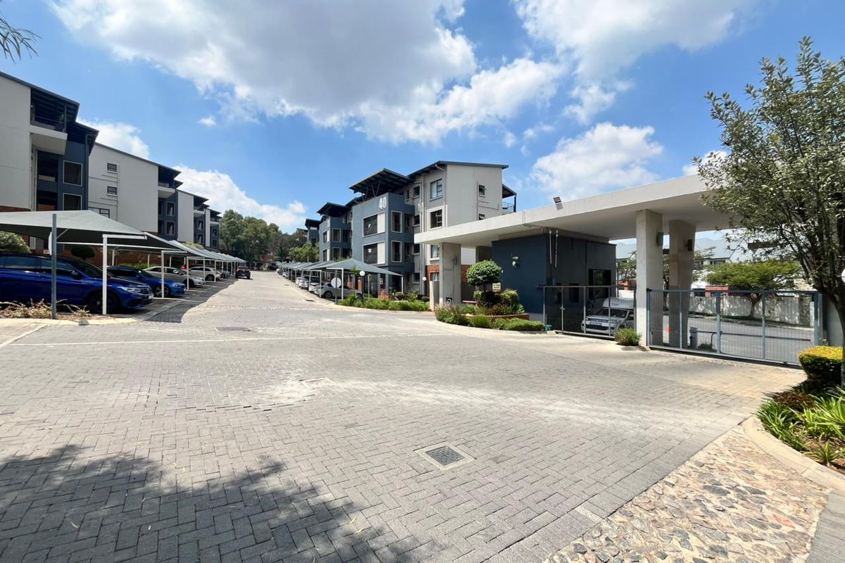 3 Bedroom Apartment For Sale!! - Photo 3