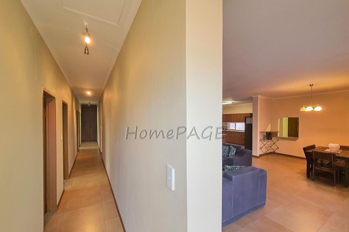 Ext 11, Henties Bay:  4 Bedr Entertainers dream is for Sale - Photo 3